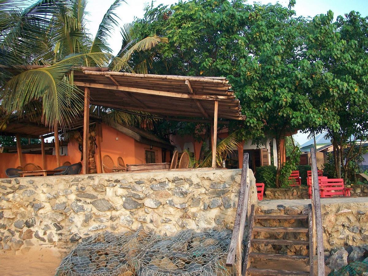 Busua Inn Exteriör bild