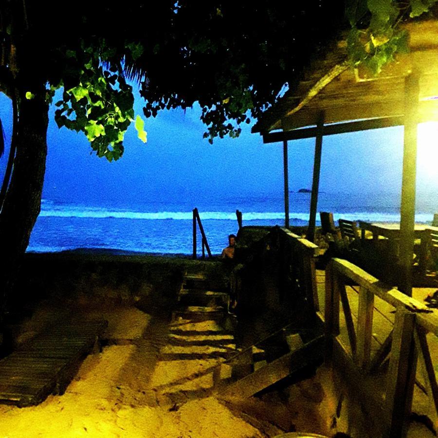 Busua Inn Exteriör bild